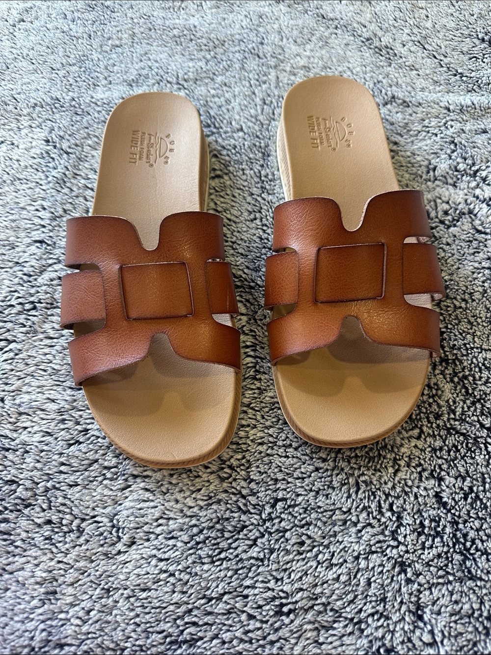 Skechers wide fit Brown Leather Slide Sandals